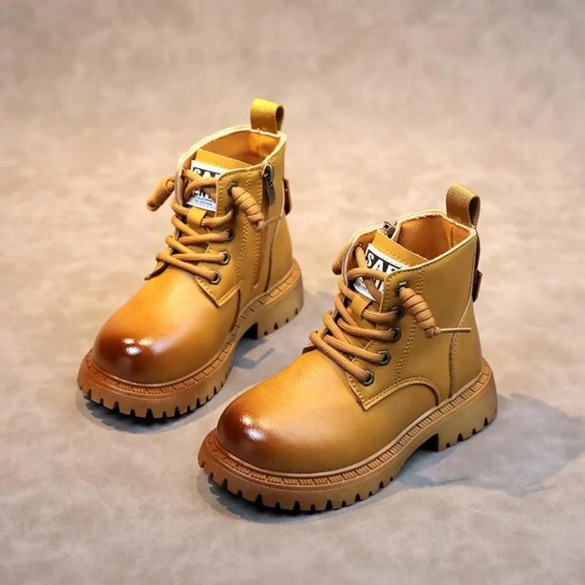 2024 Autunno Inverno Stivali corti per bambini Scarpe per ragazzi Stivali per bambini in pelle Stivali per bambine alla moda Sti
