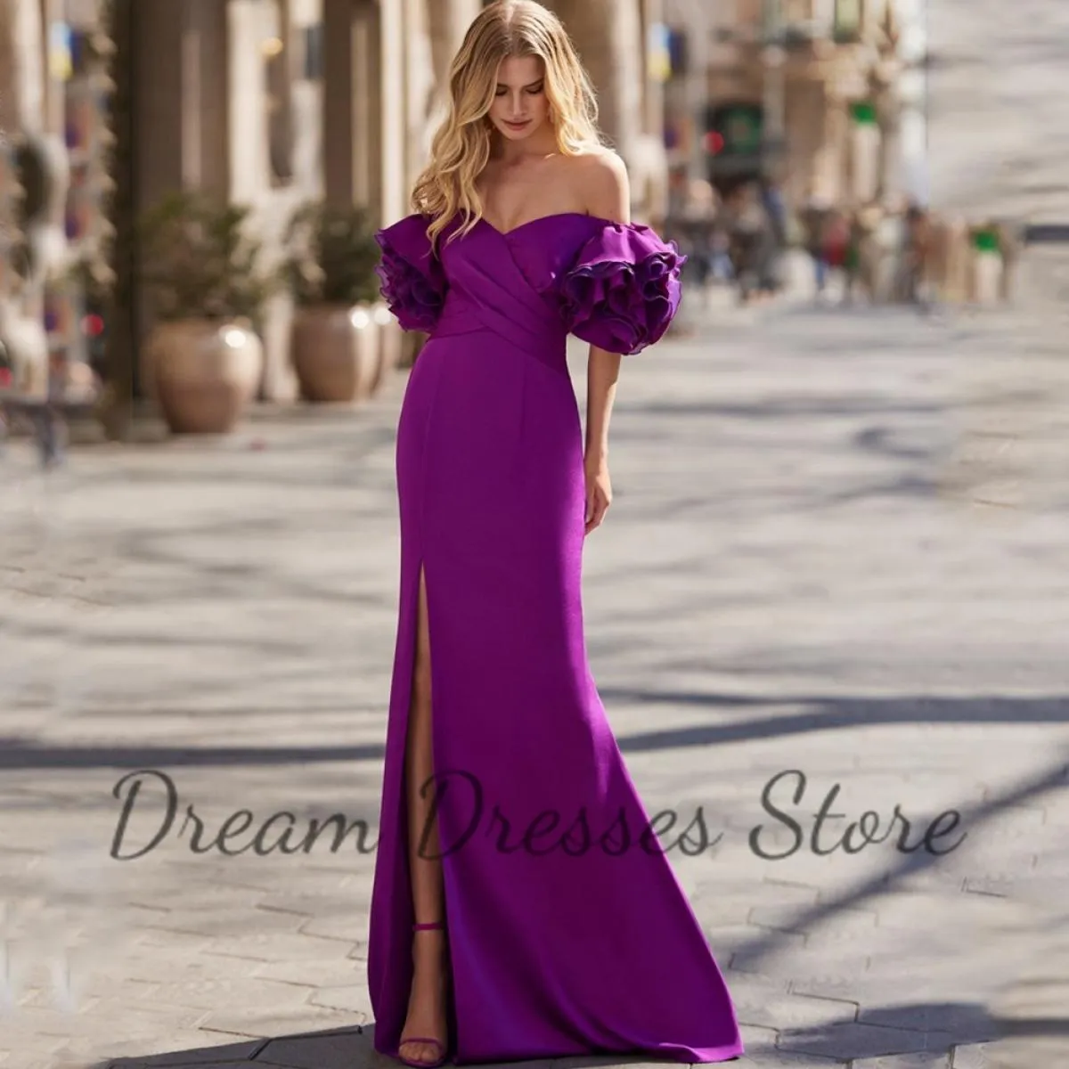 Abito da sera a sirena a maniche corte con spalle scoperte viola Elegante abito da banchetto per feste con pieghe a fessura late