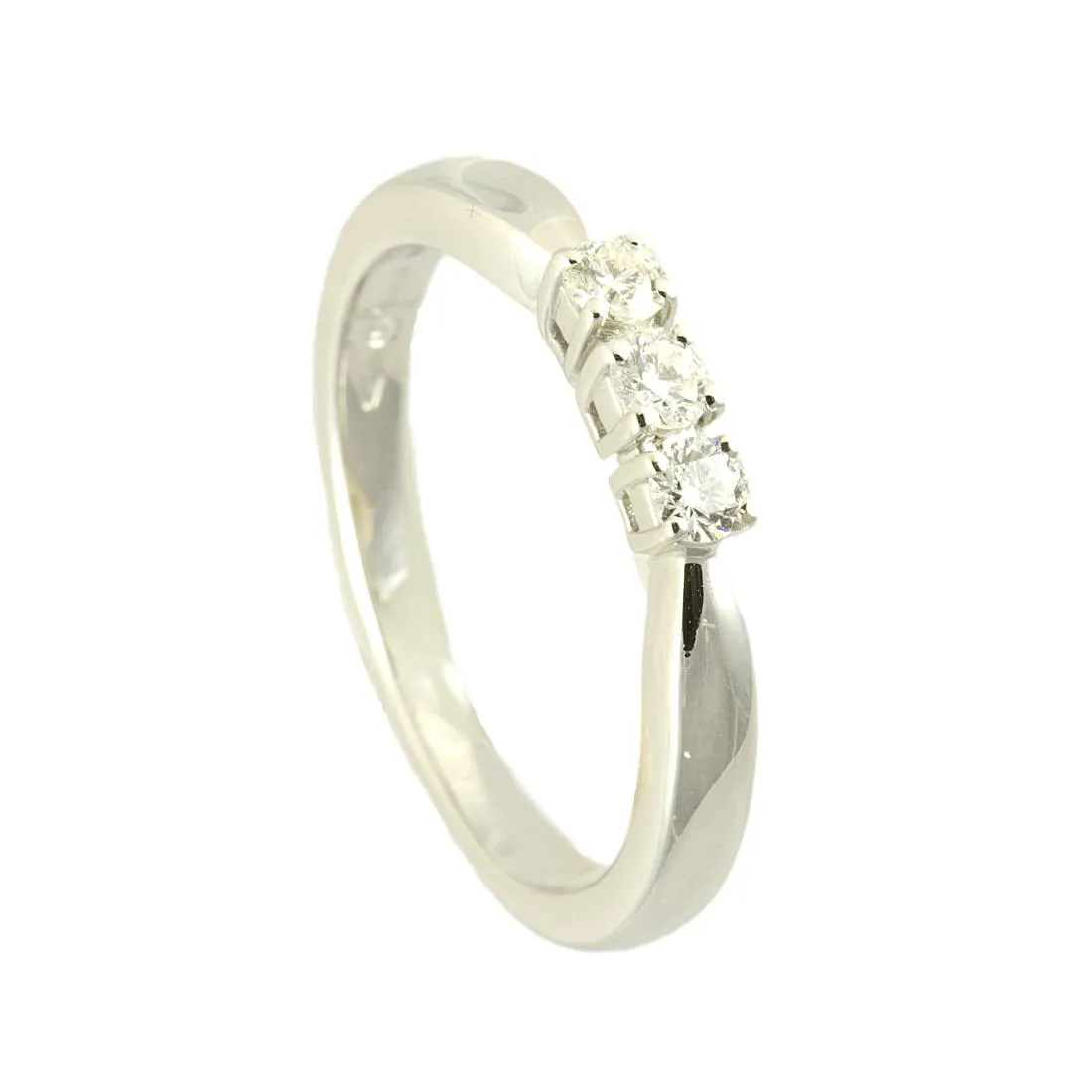 ANELLO TRILOGY IN ORO BIANCO E DIAMANTI CT 0,24 MIS 15