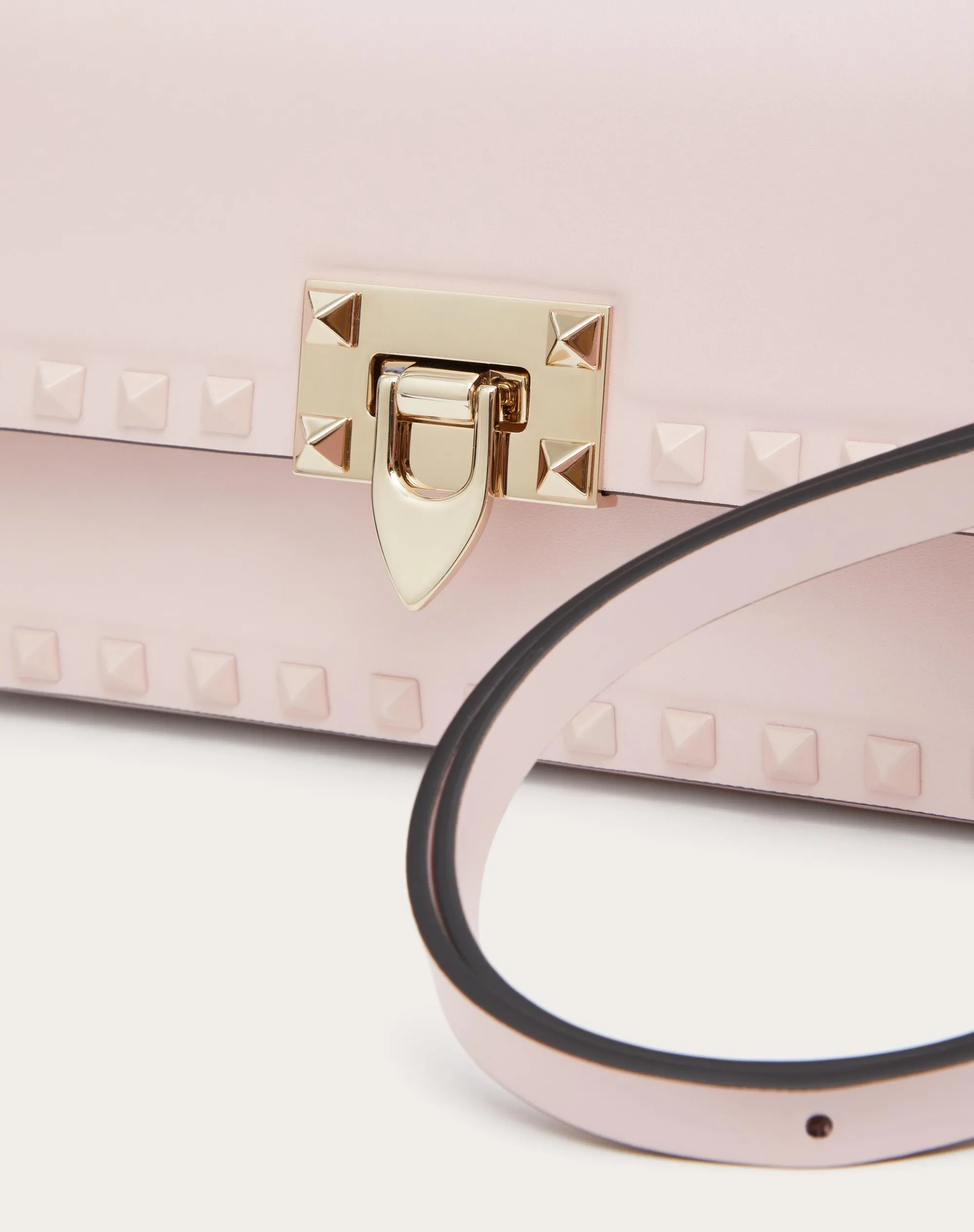 BORSA A SPALLA ROCKSTUD23 E/W IN VITELLO LISCIO