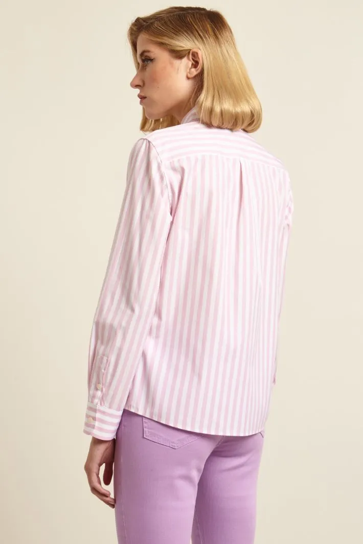Camicia con taschino applicato