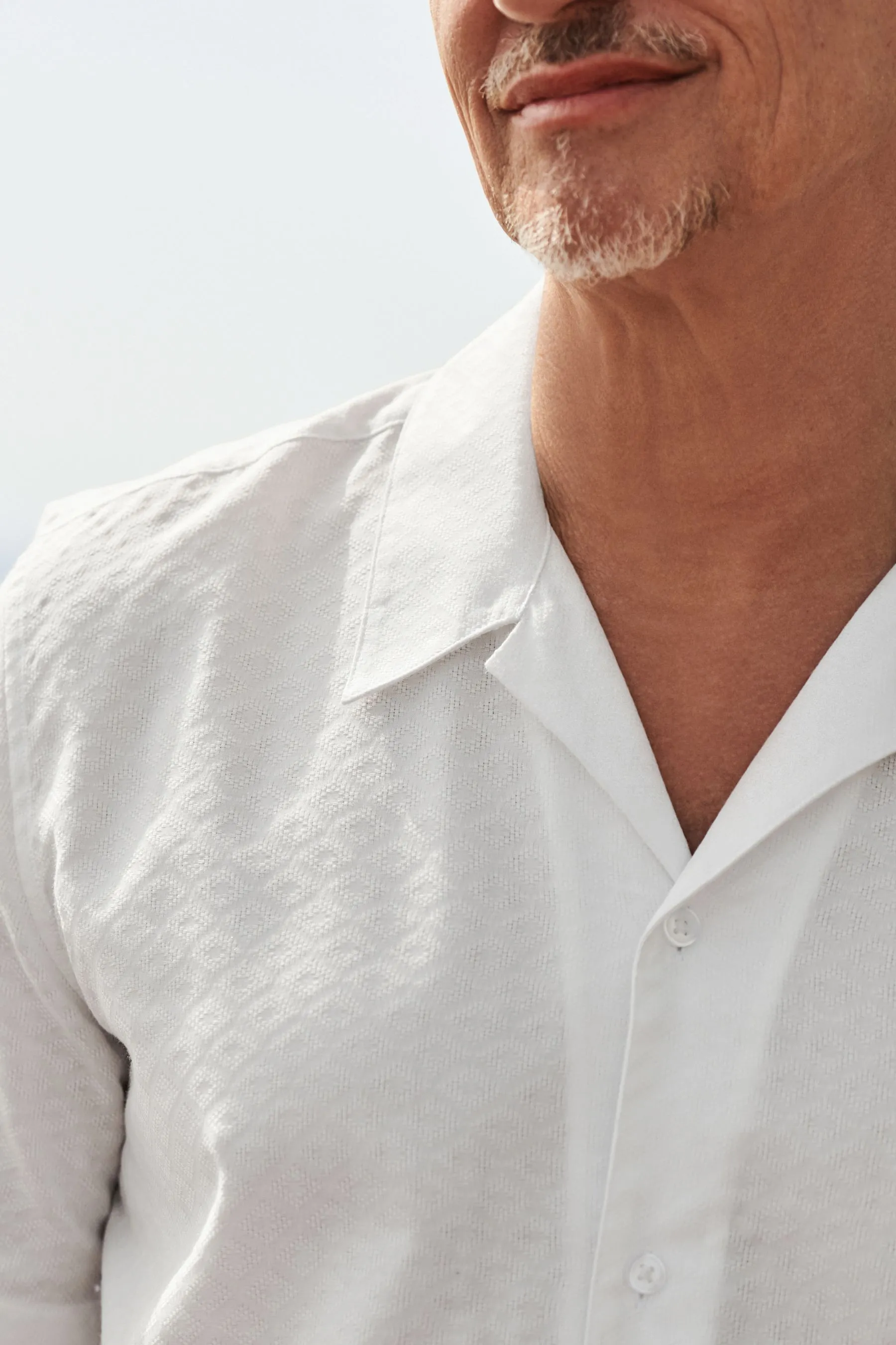 camicia in Manica corta con colletto cubano