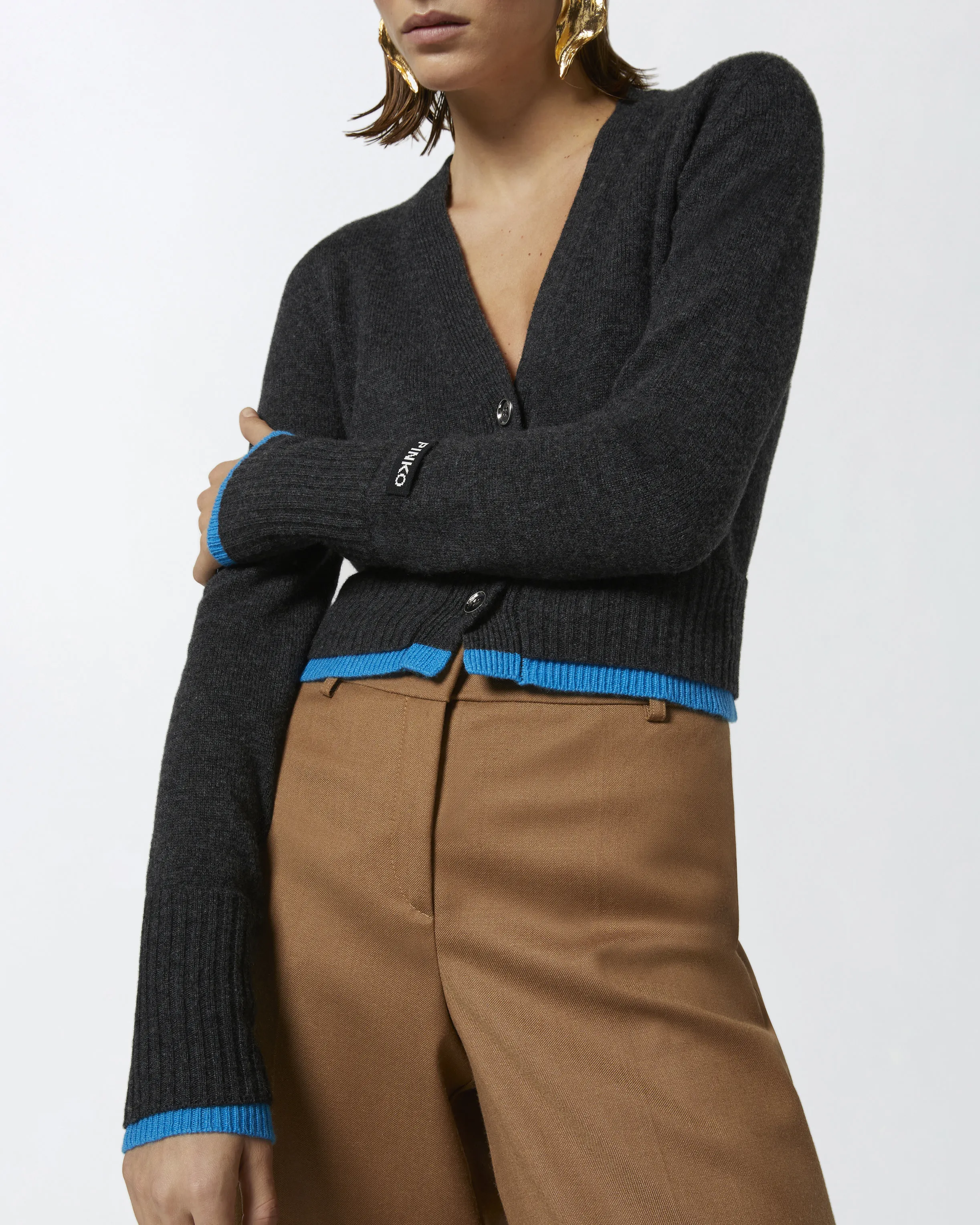  Cardigan corto in lana cachemire con contrasti    