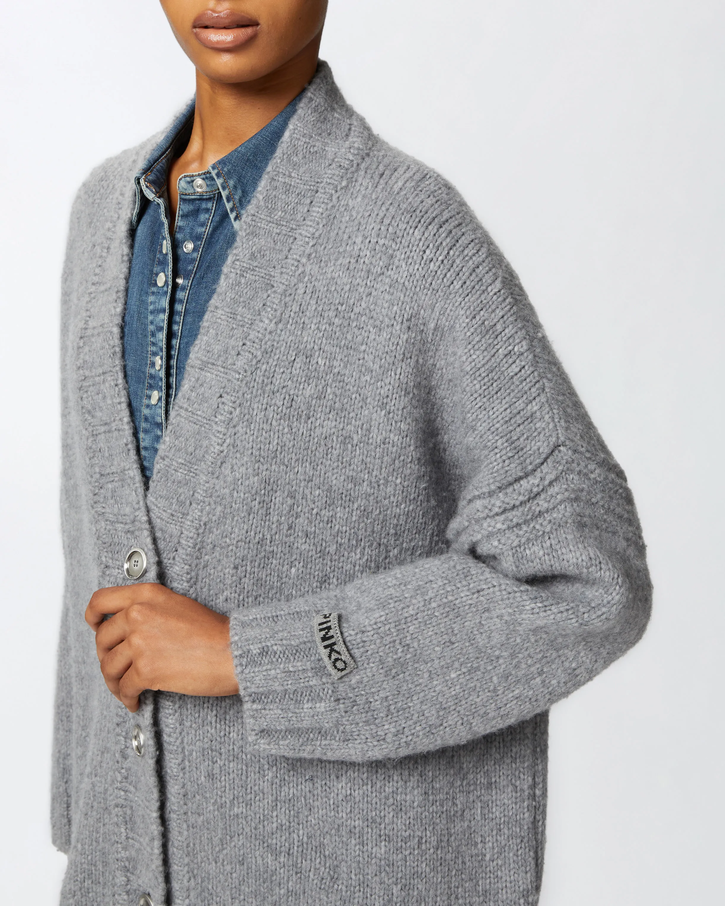  Cardigan oversize scollo a V e bottoni     