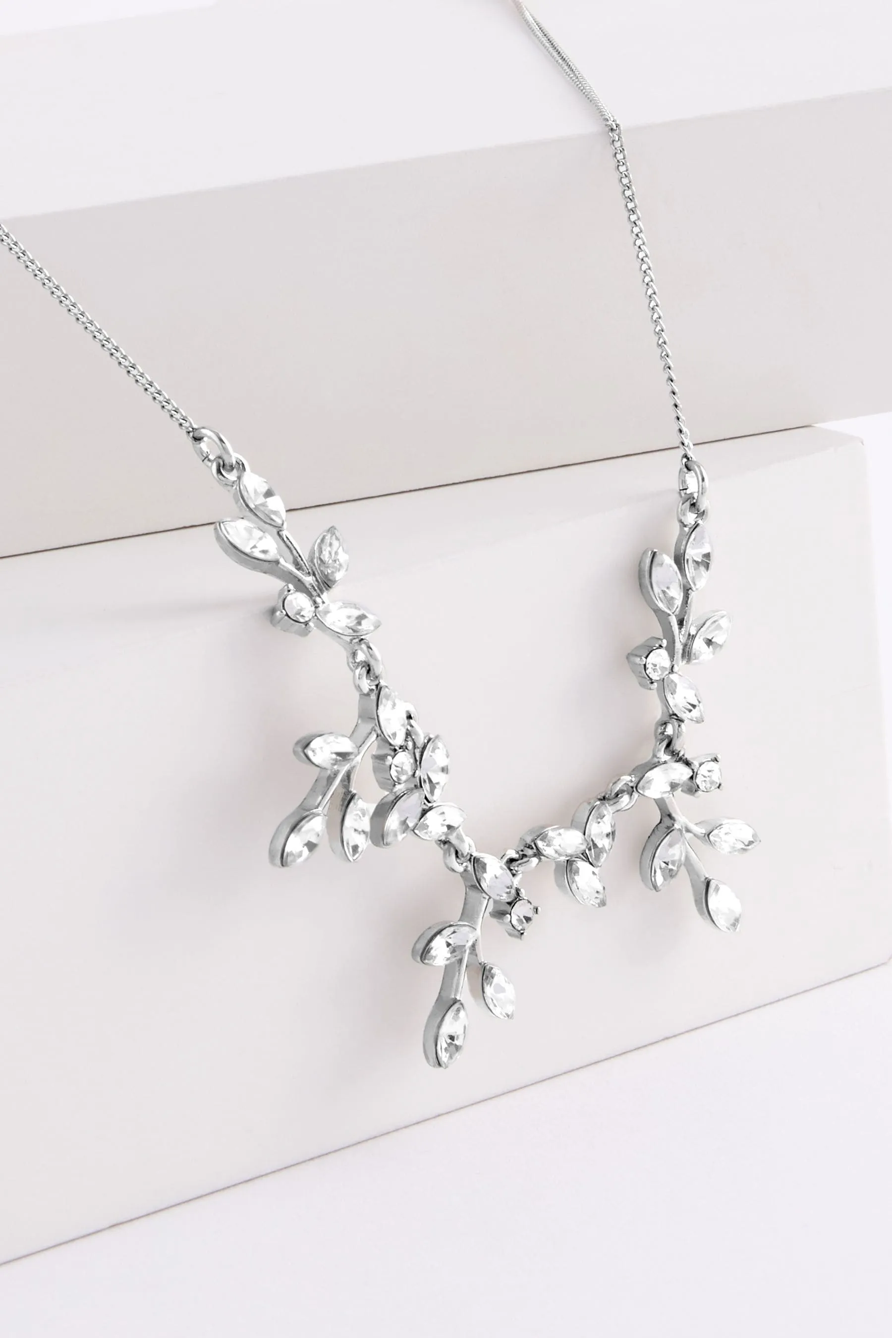 Colore argento  - Collana da sposa con foglie