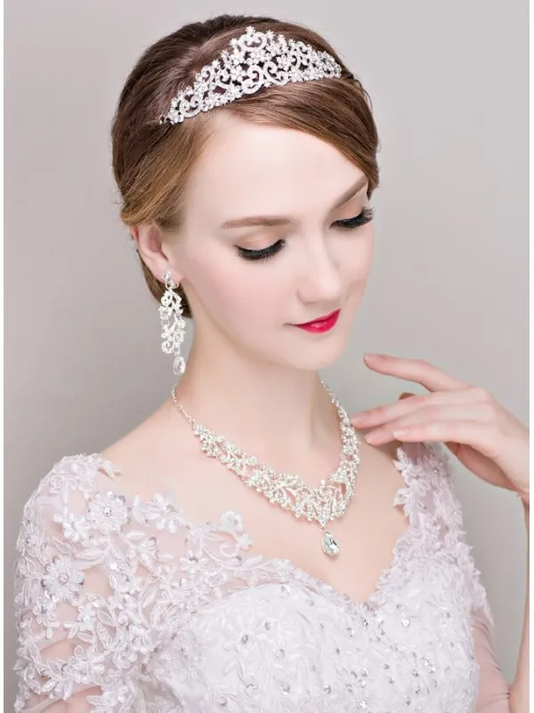 Diadema Sposa con Orecchini pendenti e Collana