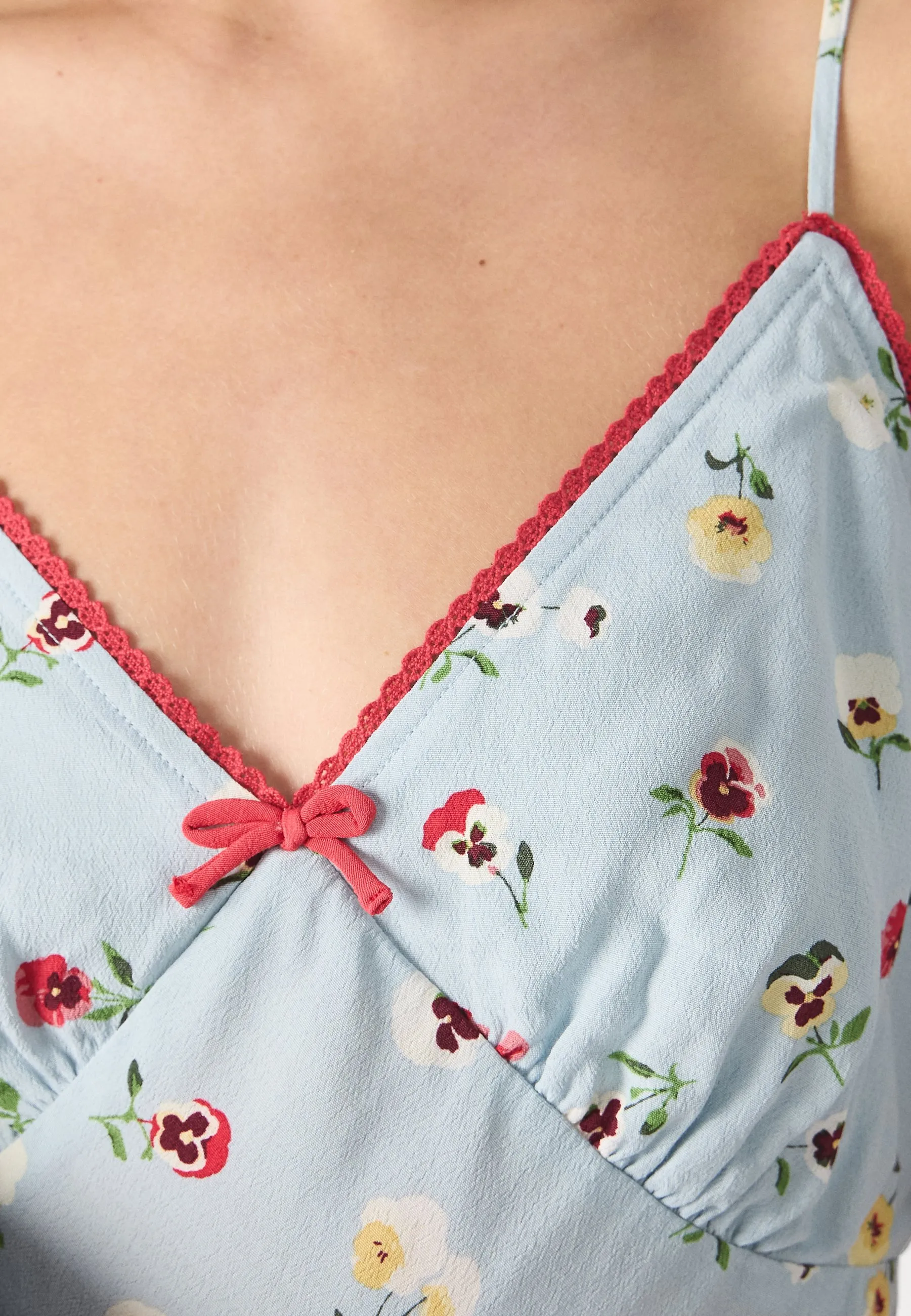 GAP X DÔEN FLORAL CAMI - Top