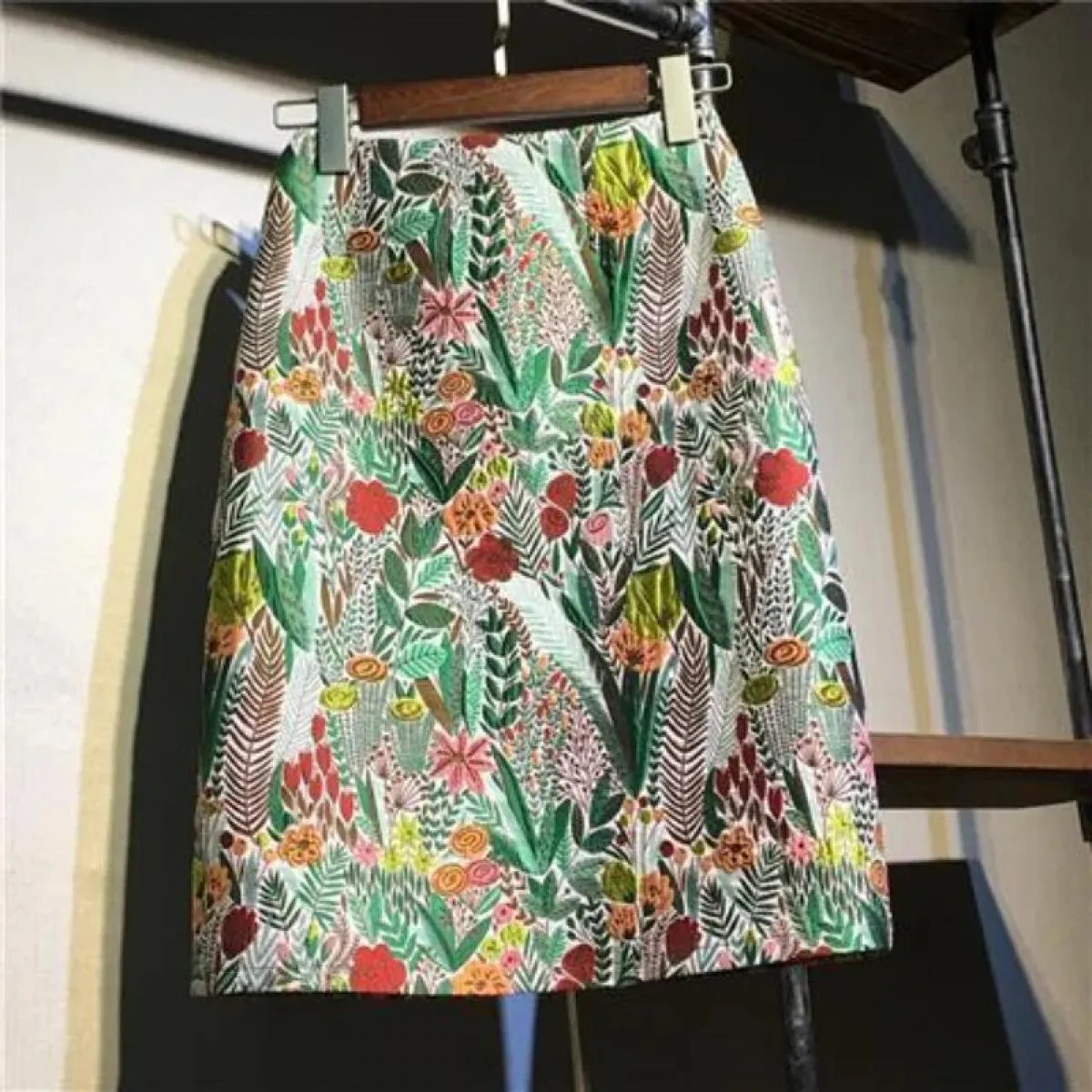Gonna a vita alta con ricamo floreale jacquard con cuciture primaverili, gonna a media lunghezza, stile gonna elegante, a vita a