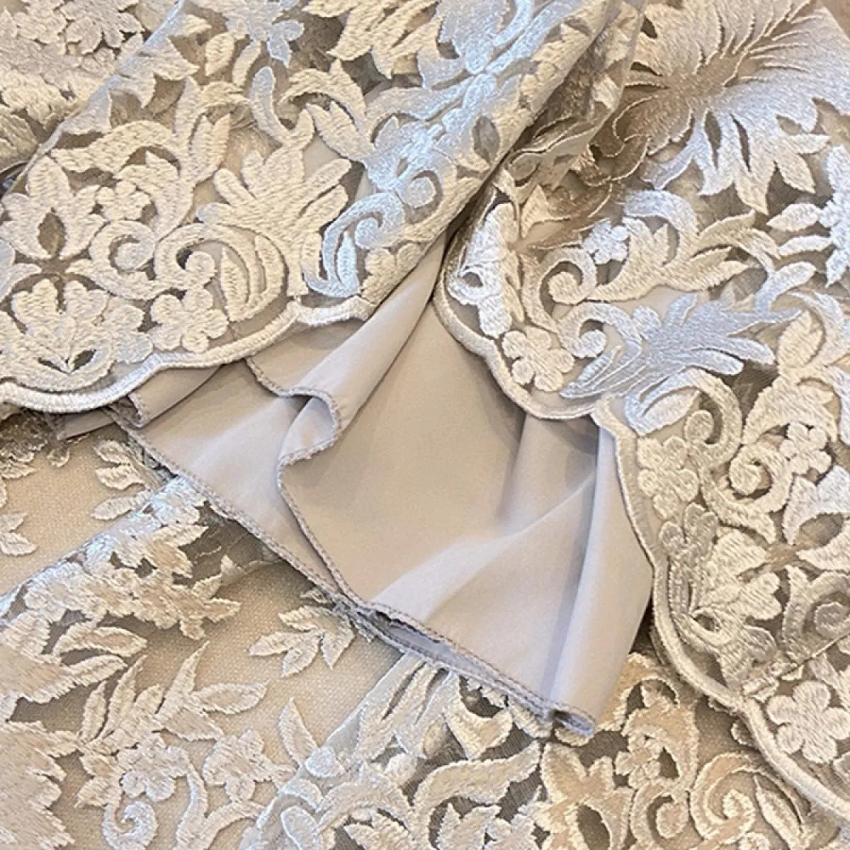 Gonna con ricamo floreale da donna di design di marca di lusso  vita alta orli arricciati pieghe gonne lunghe midi 2023 Autu