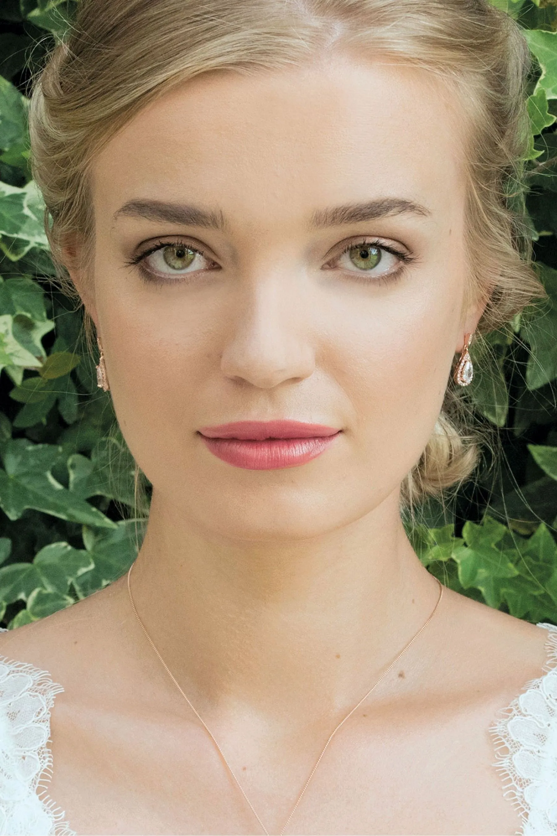 Ivory & Co Belmont - Orecchini a goccia con cristalli