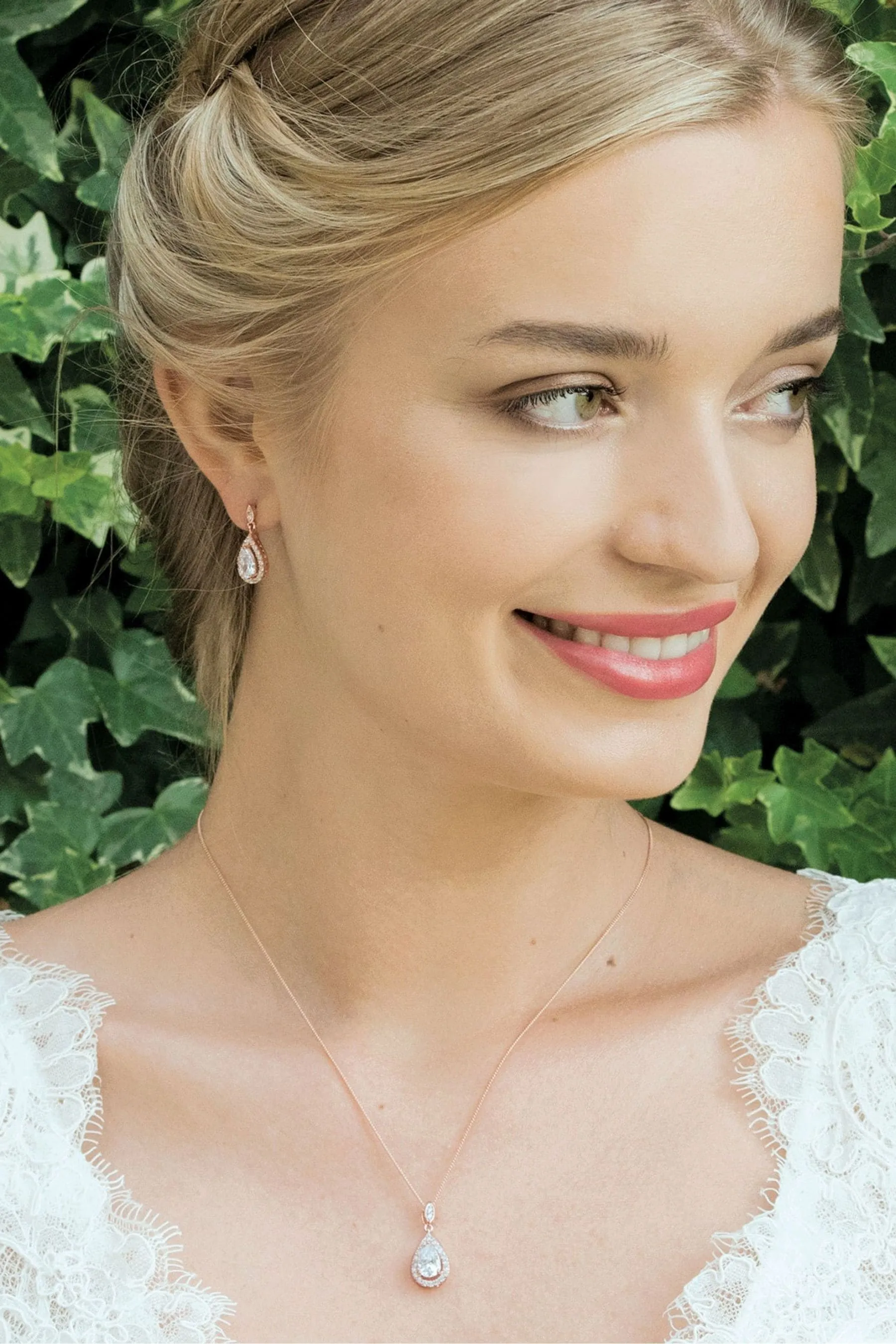 Ivory & Co Belmont - Orecchini a goccia con cristalli