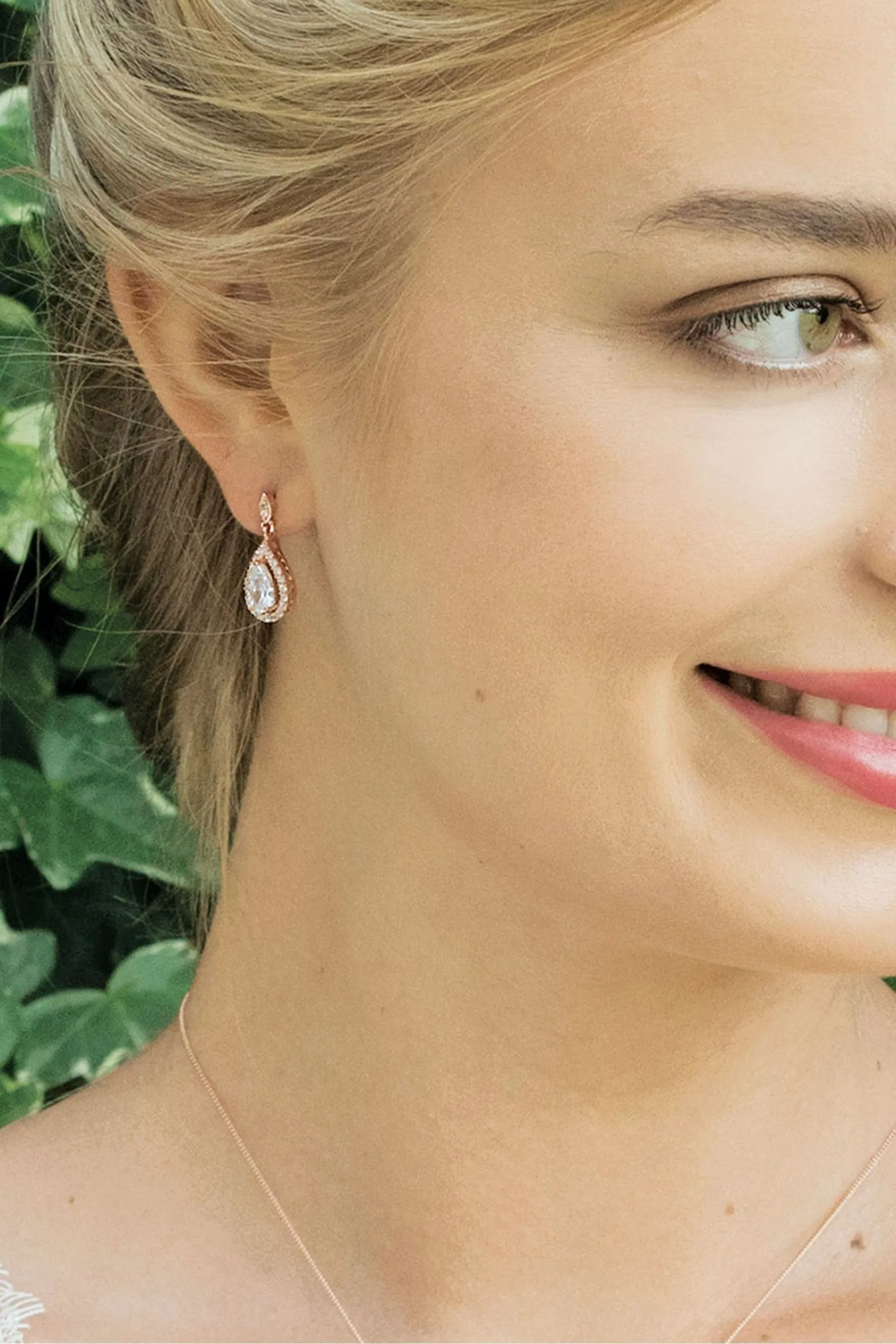 Ivory & Co Belmont - Orecchini a goccia con cristalli