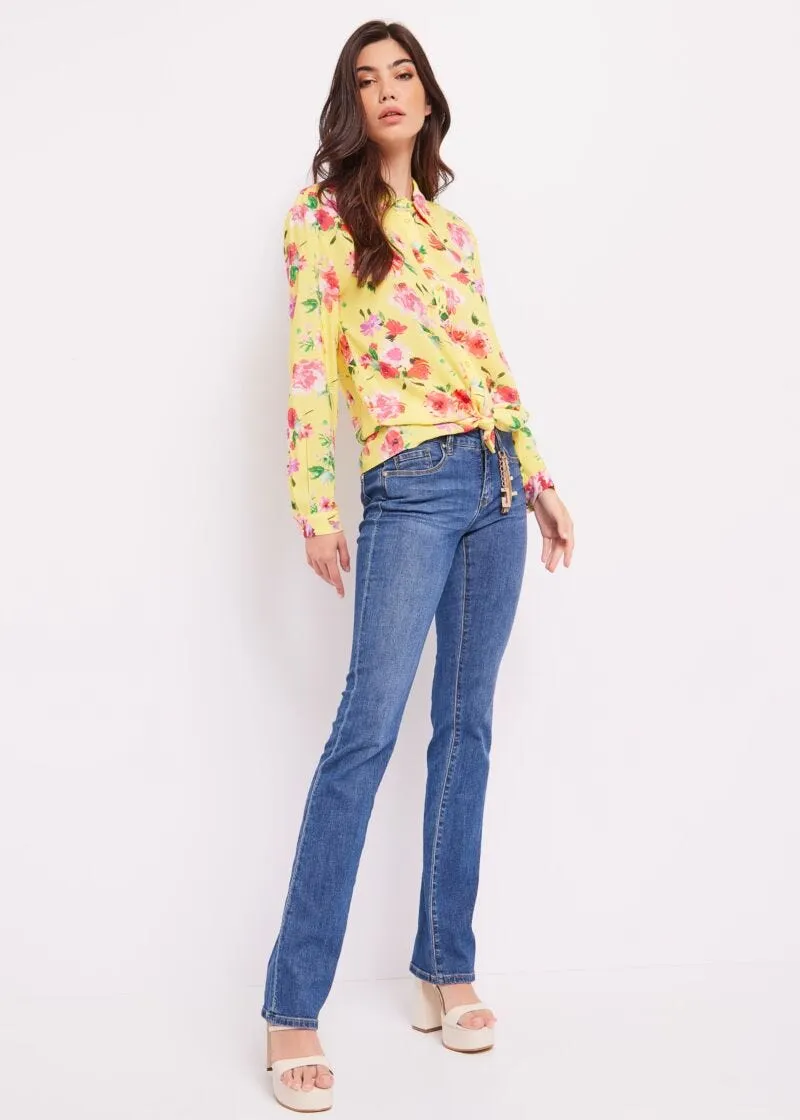 Jeans bootcut con charms