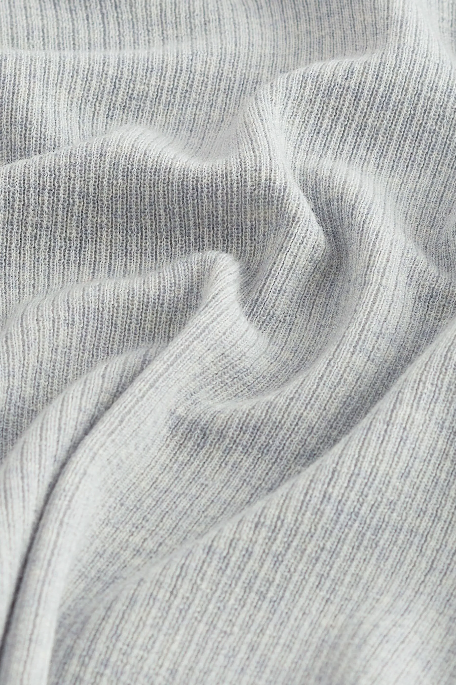 Maglia dolcevita in lana merino premium
