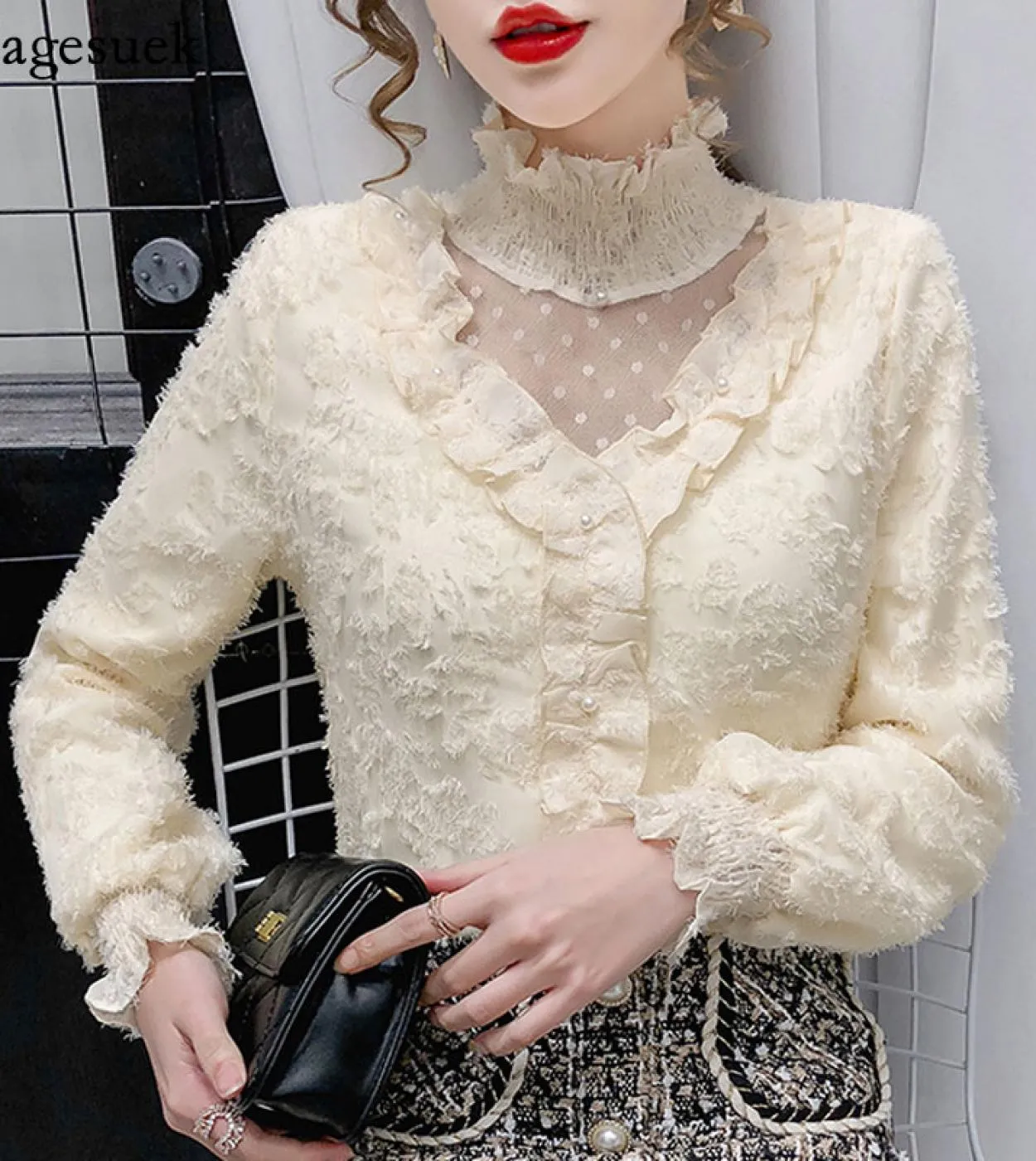 Nuova camicia con fondo in pizzo con cuciture a rete Camicia vintage con maniche svasate a pieghe autunno e inverno