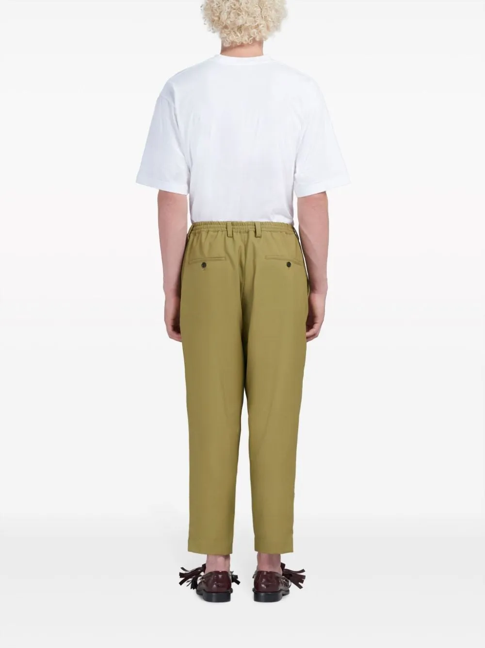 Pantaloni affusolati con pieghe in verde - uomo