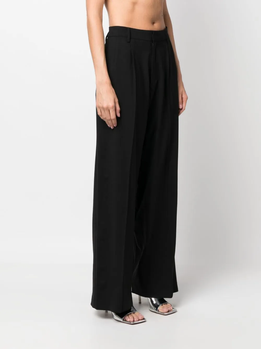 Pantaloni con pieghe in nero - donna