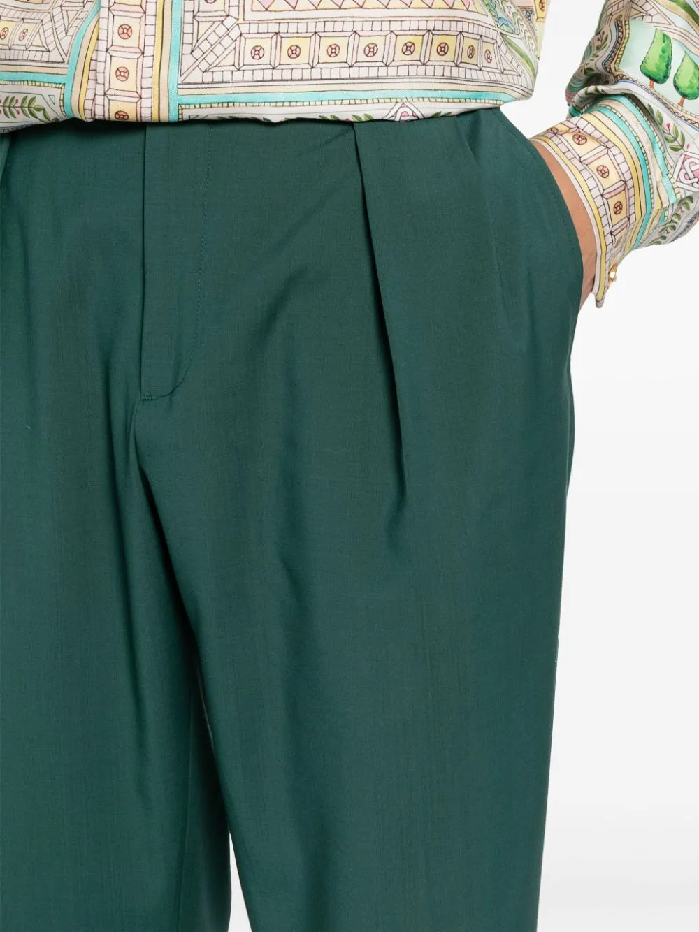 Pantaloni con pieghe in verde - uomo