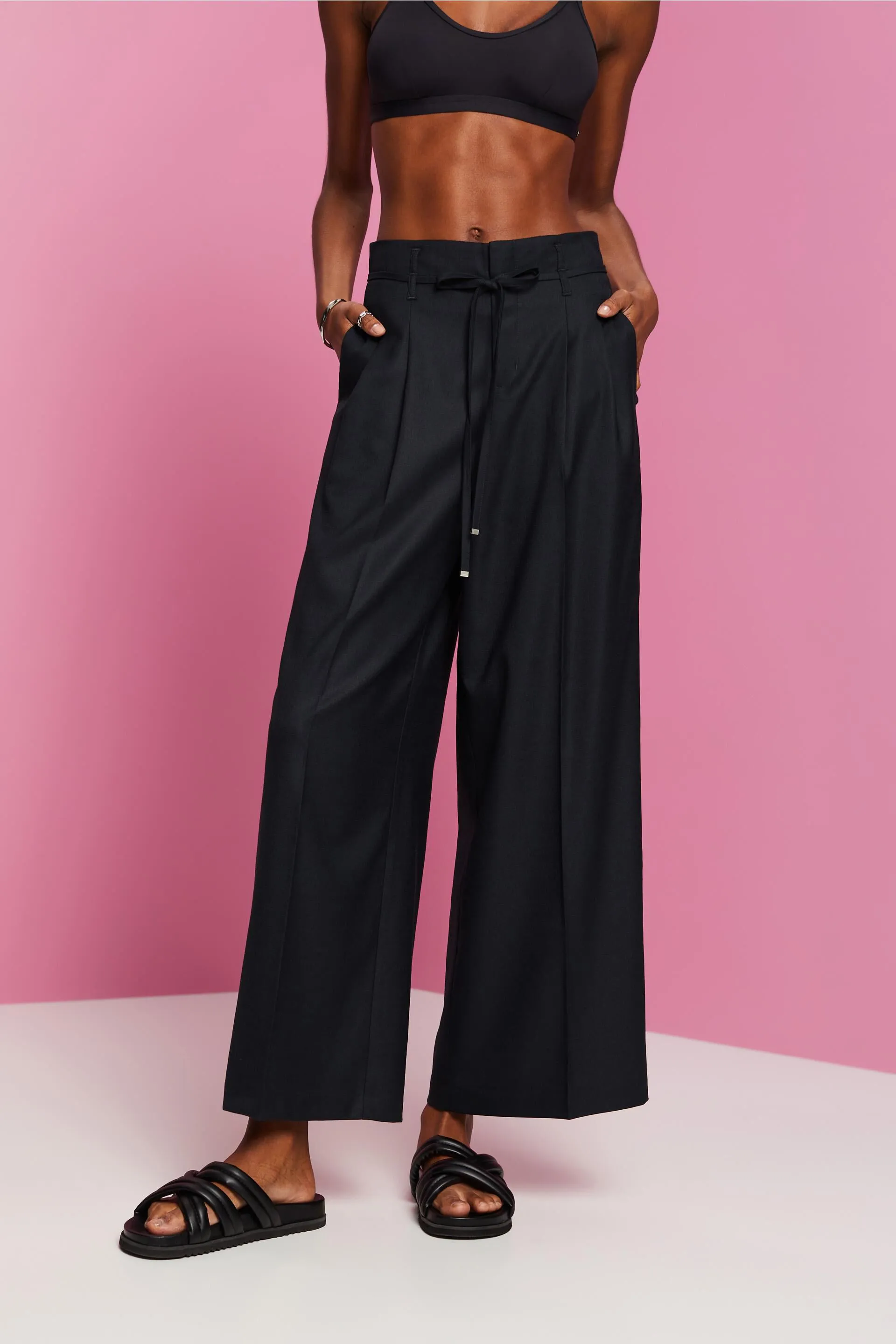 Pantaloni dalla vestibilità ampia