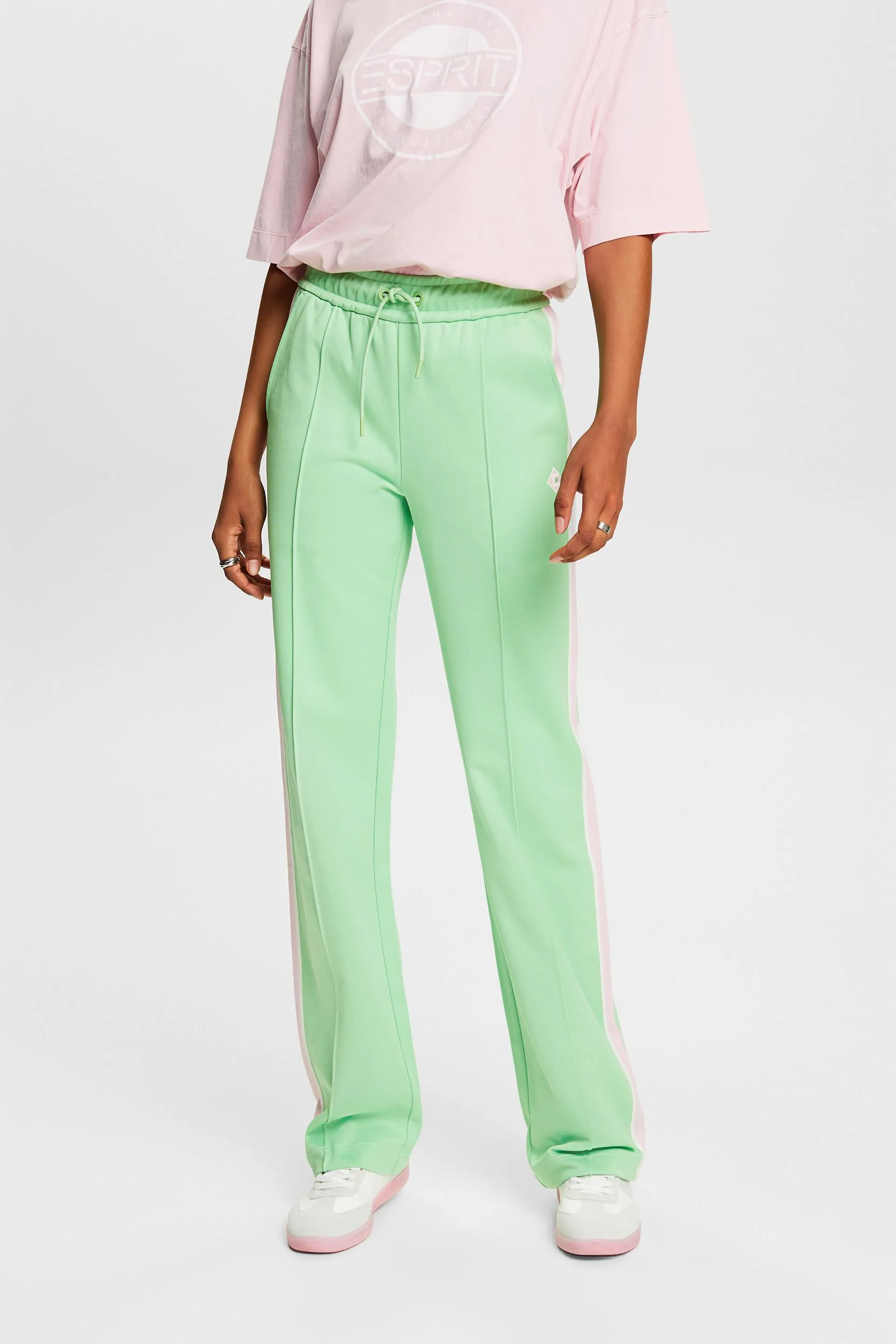 Pants knitted
