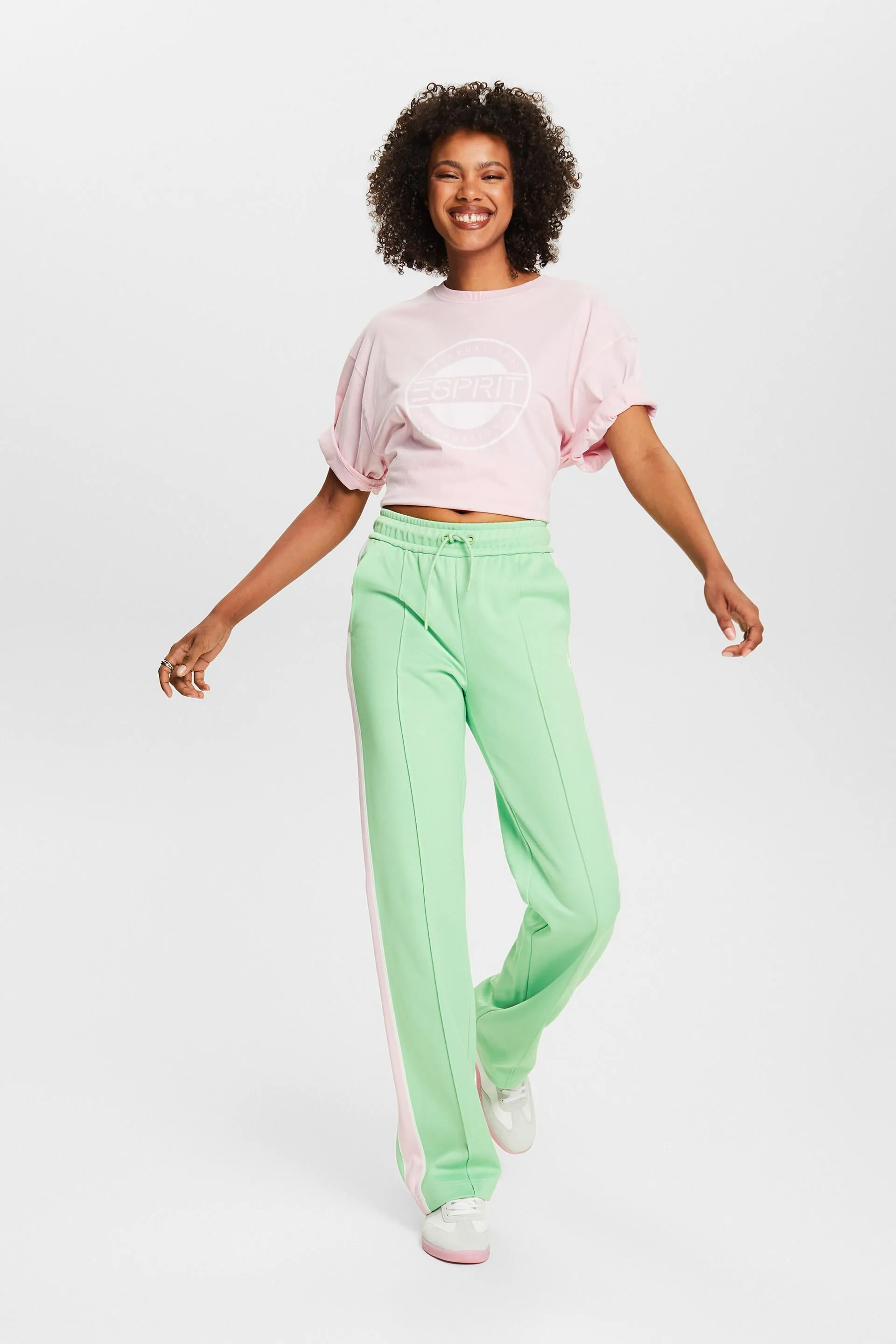 Pants knitted