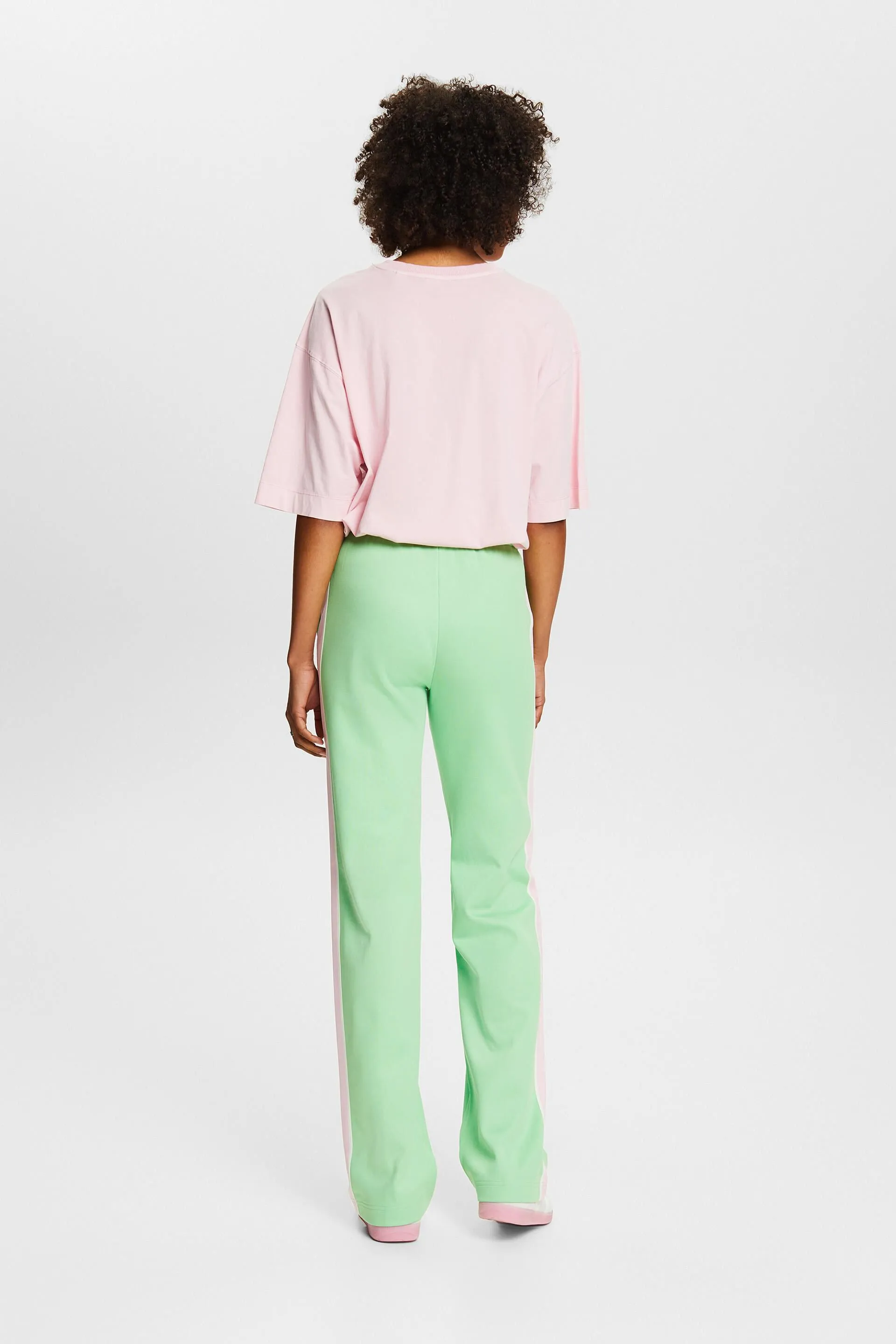 Pants knitted