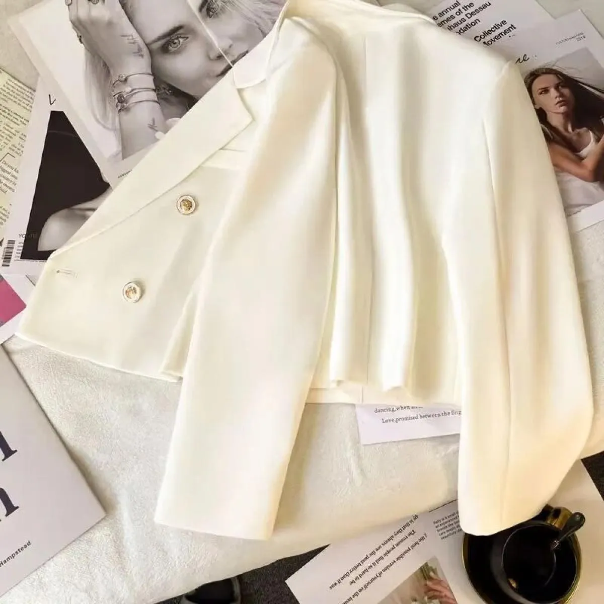 Primavera Autunno Inverno Moda Donna Blazer Stile Office Blazer corto Donna Giacca da uomo a maniche lunghe da strada