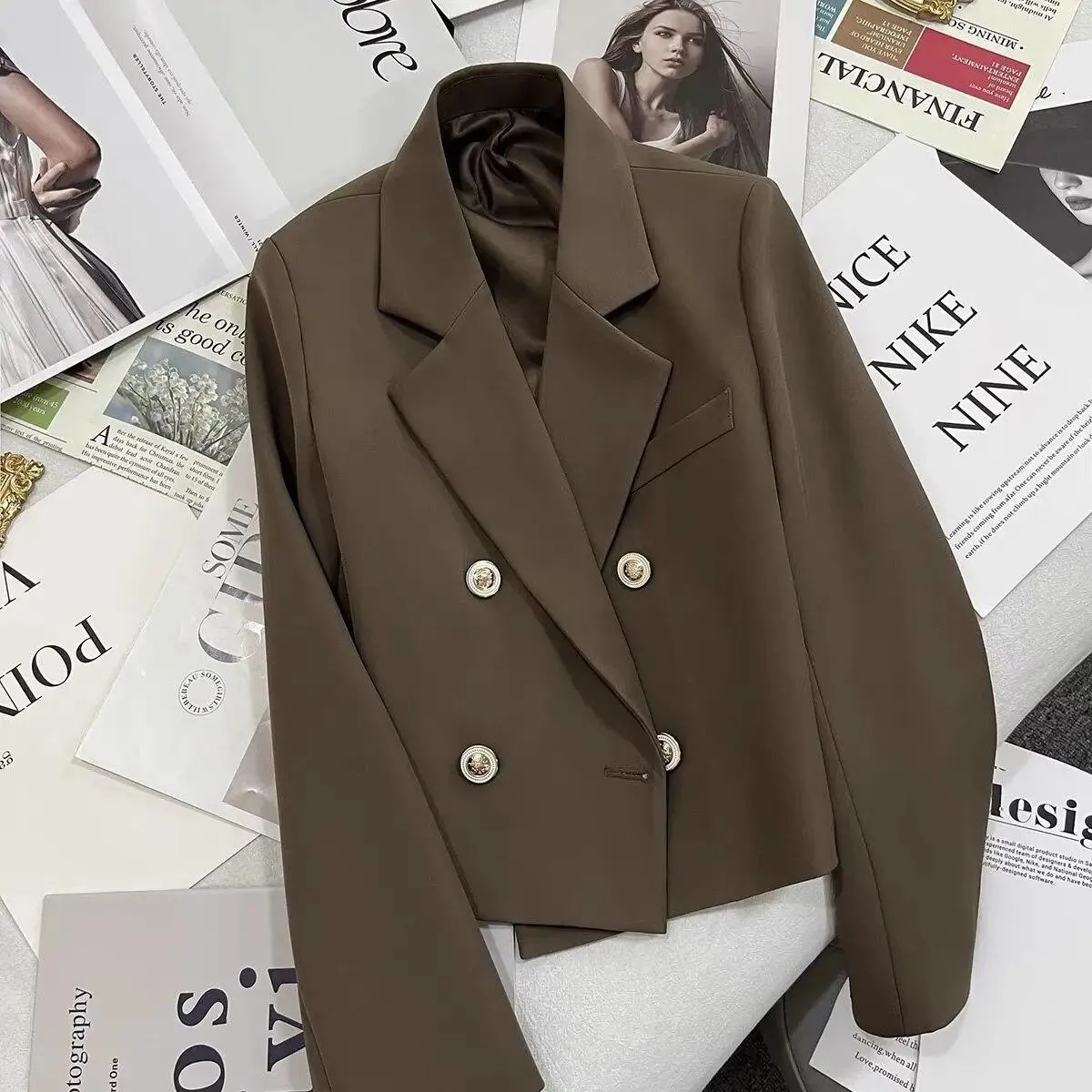 Primavera Autunno Inverno Moda Donna Blazer Stile Office Blazer corto Donna Giacca da uomo a maniche lunghe da strada