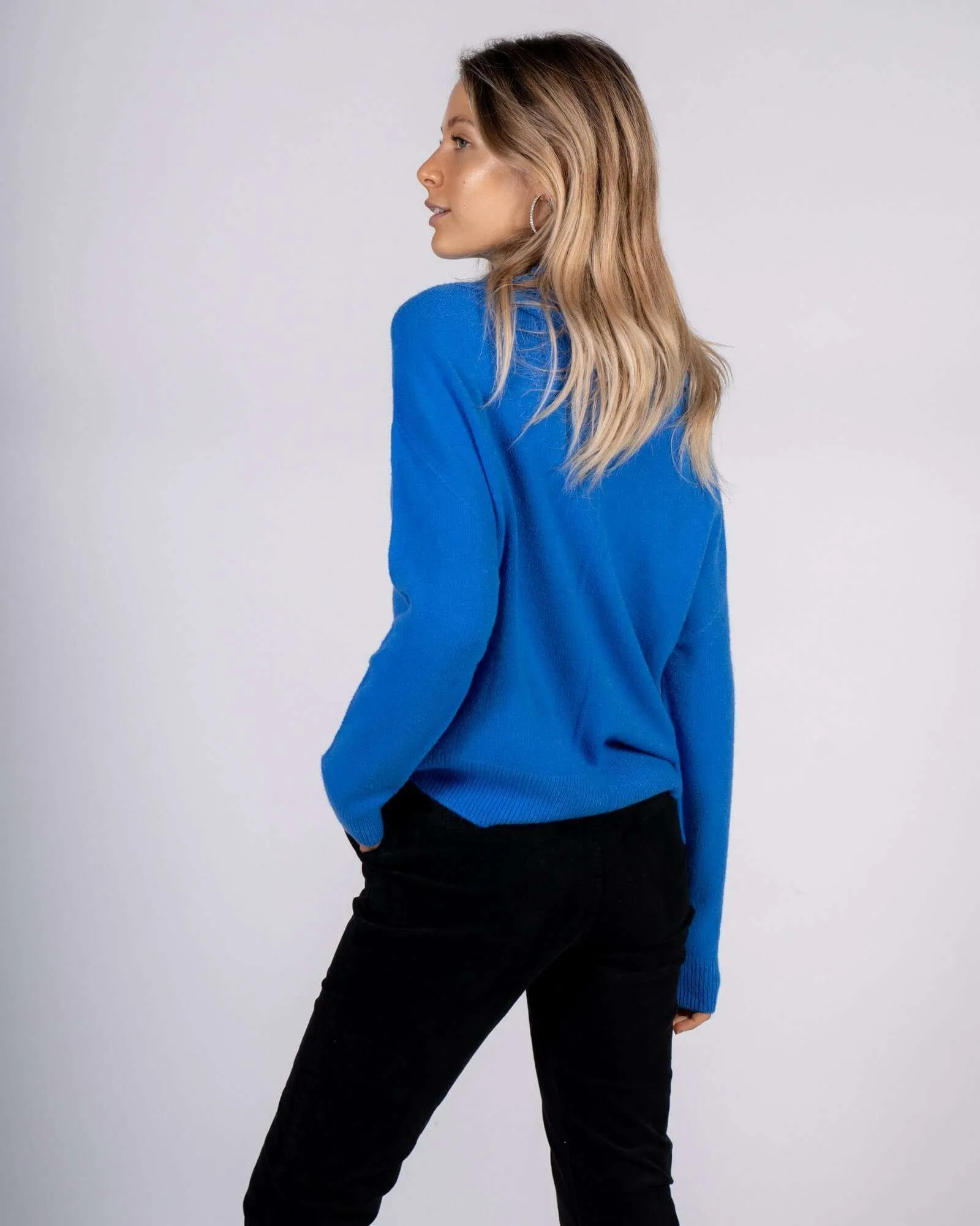 Pullover con collo morbido – Bluette