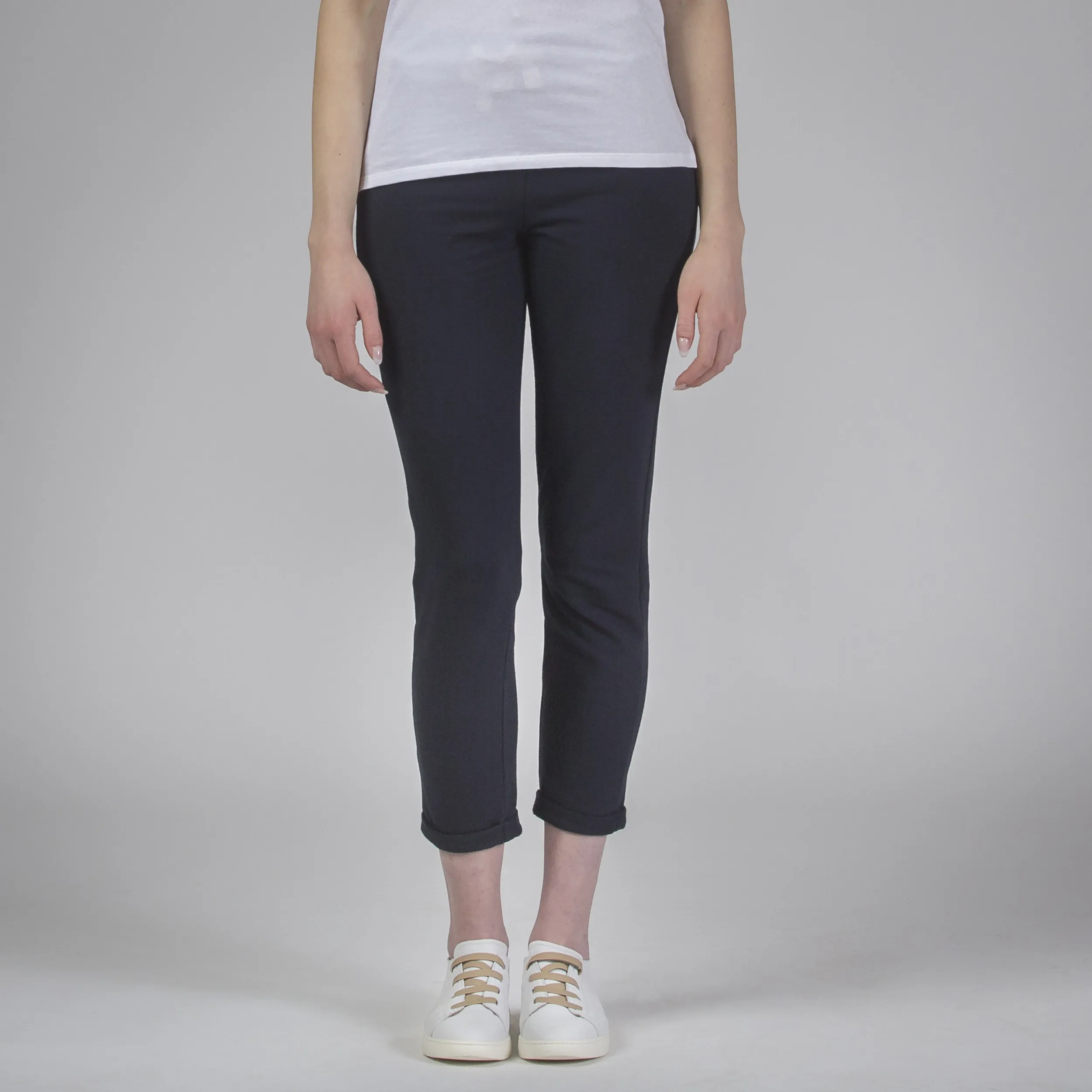 Sneakers in pelle con lacci elastici