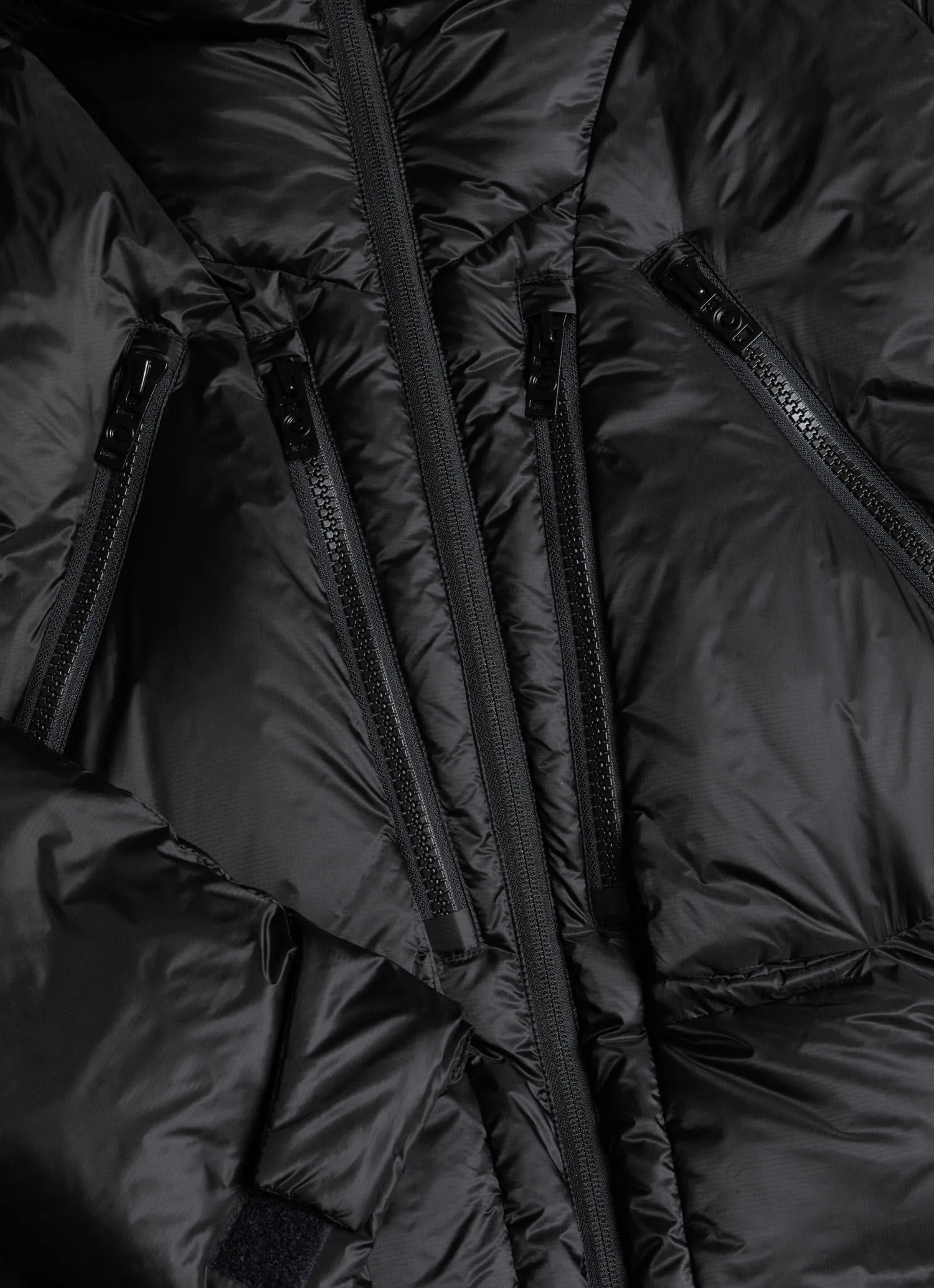 Solid-colour parka-style down jacket in mini rip-stop