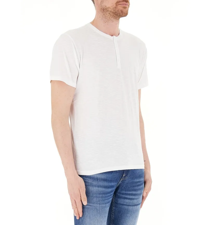 T-shirt collo serafino