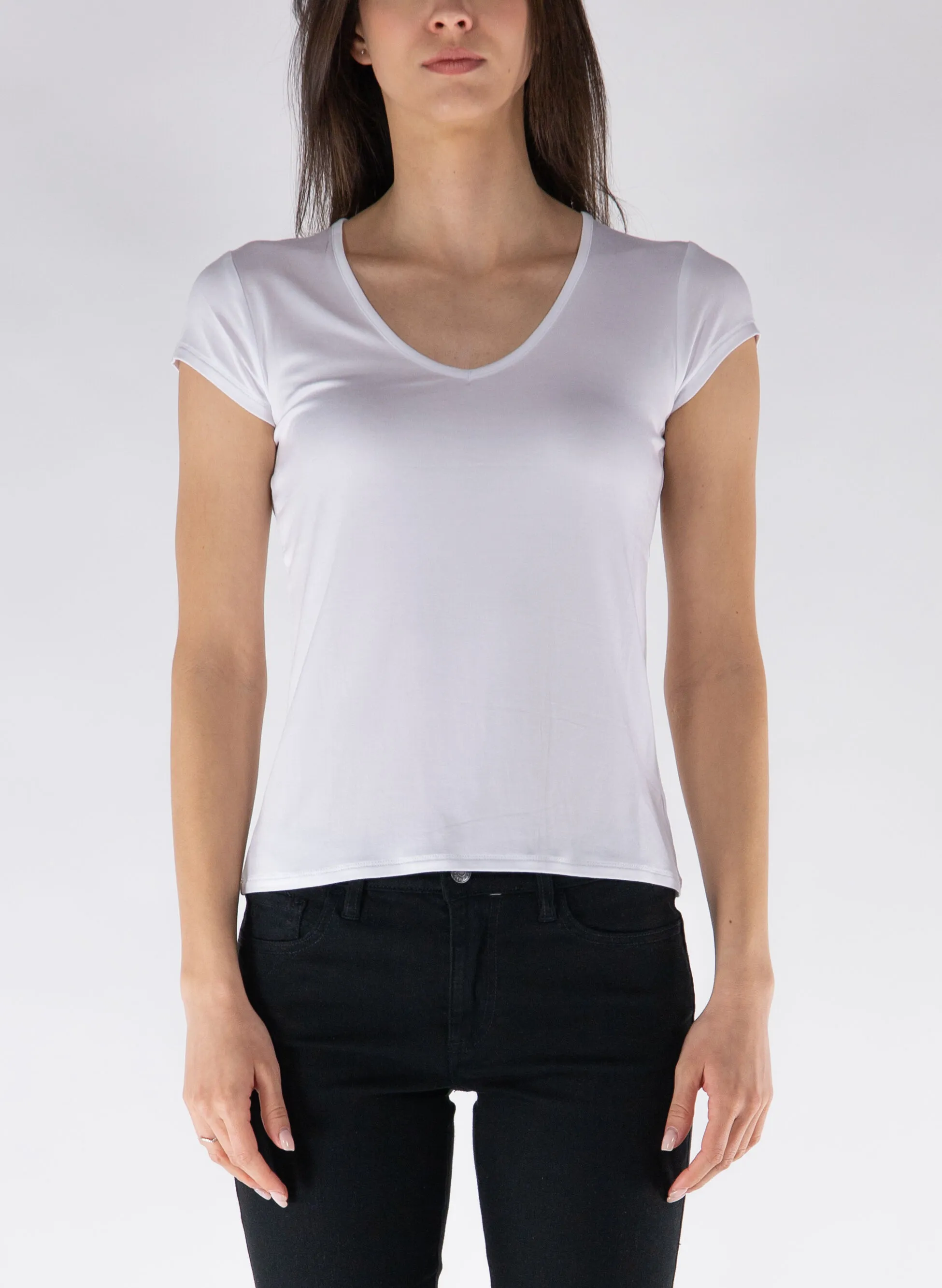 t-shirt in viscosa collo a v