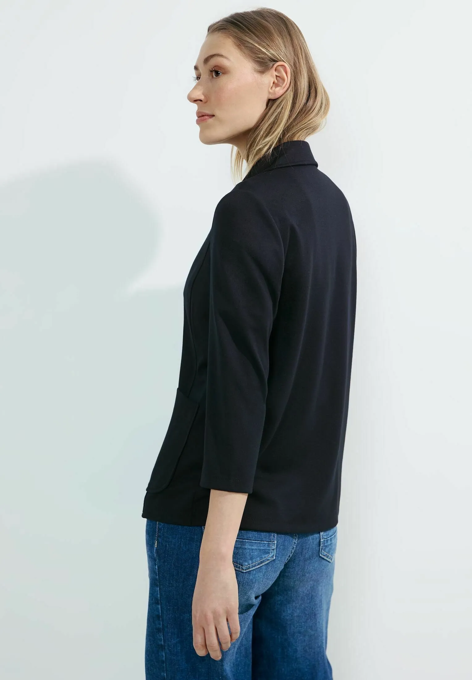 UNI  - Blazer
