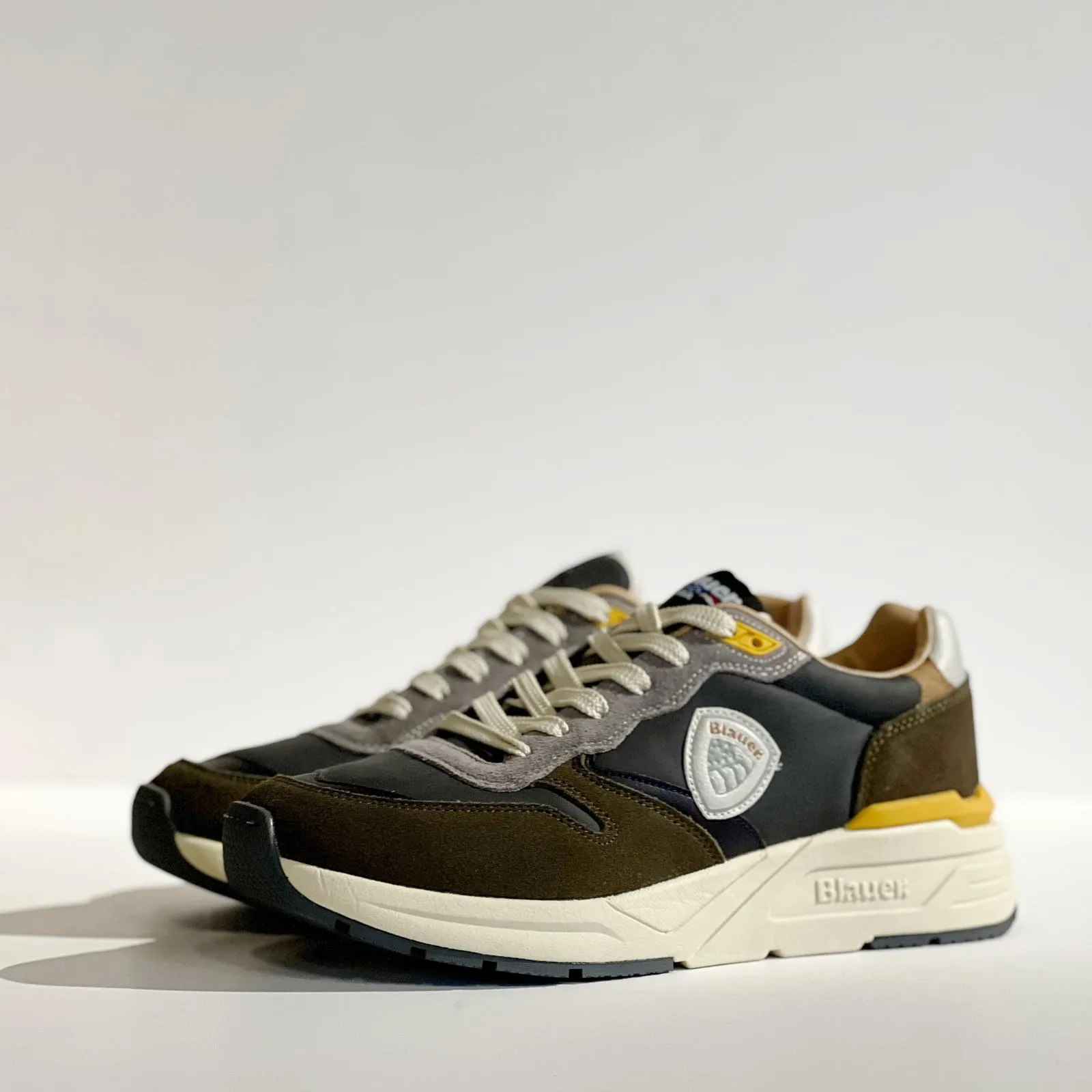 UW4-RAY Wash Military/Navy Man  
